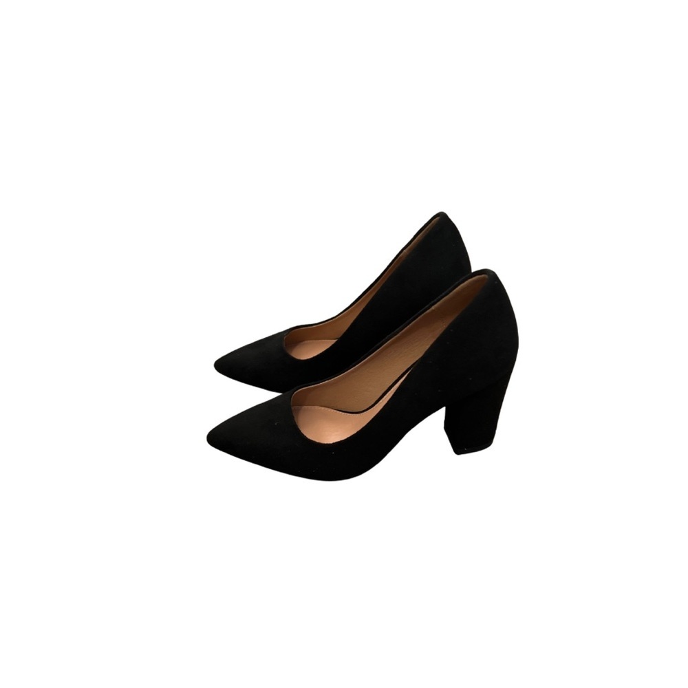 Elegant Black Women's Pumps